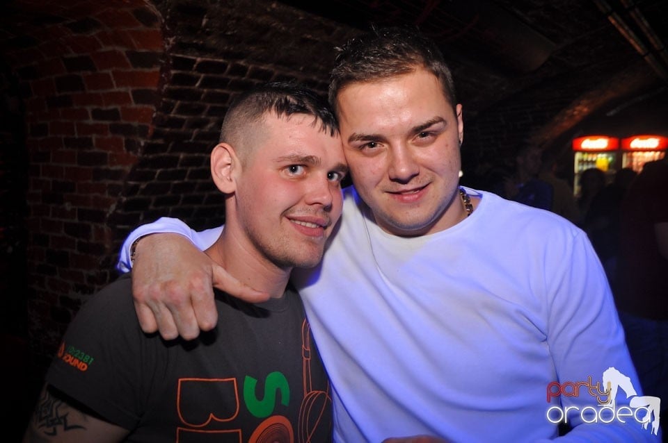 Escape Club seară de seară,
