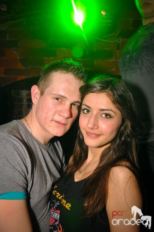 Escape Club seară de seară,