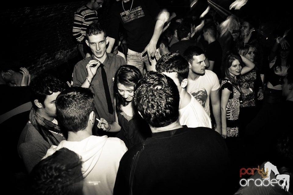 Escape Club seară de seară,
