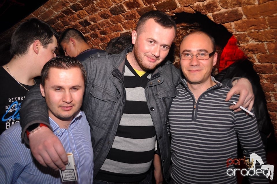 Escape Club seară de seară,