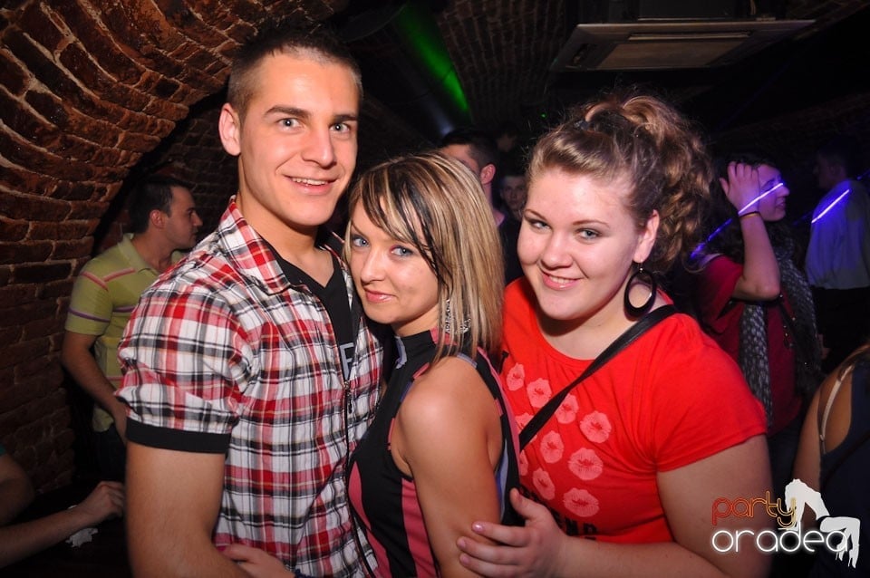 Escape Club seară de seară,