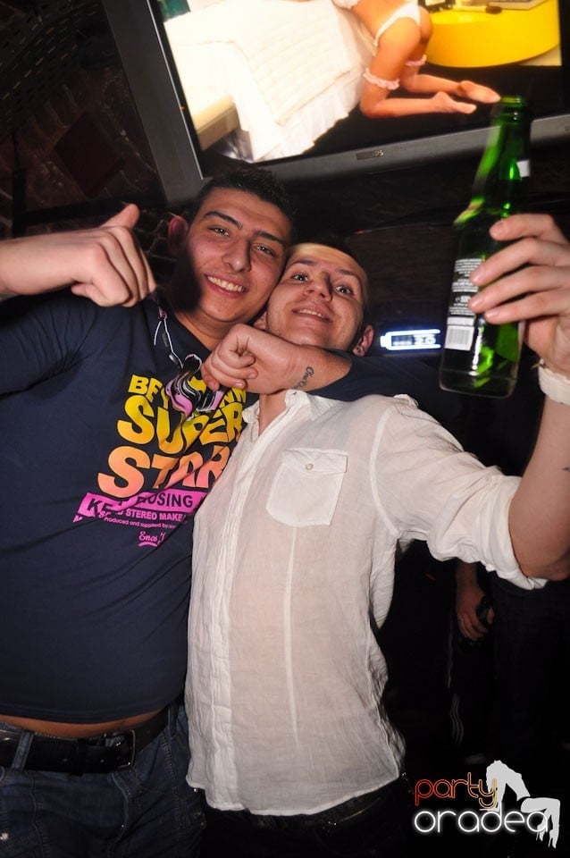 Escape Club seară de seară,