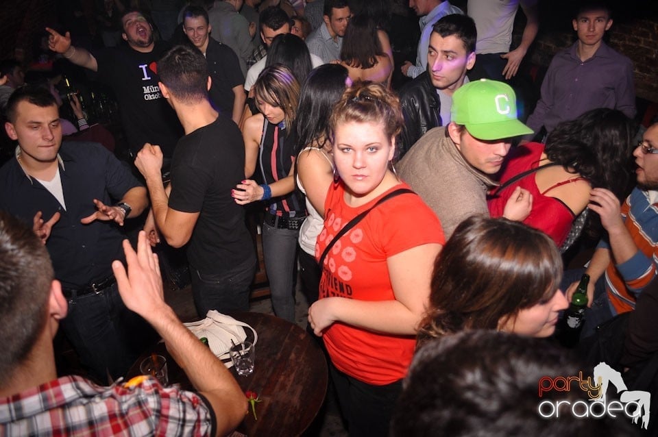 Escape Club seară de seară,
