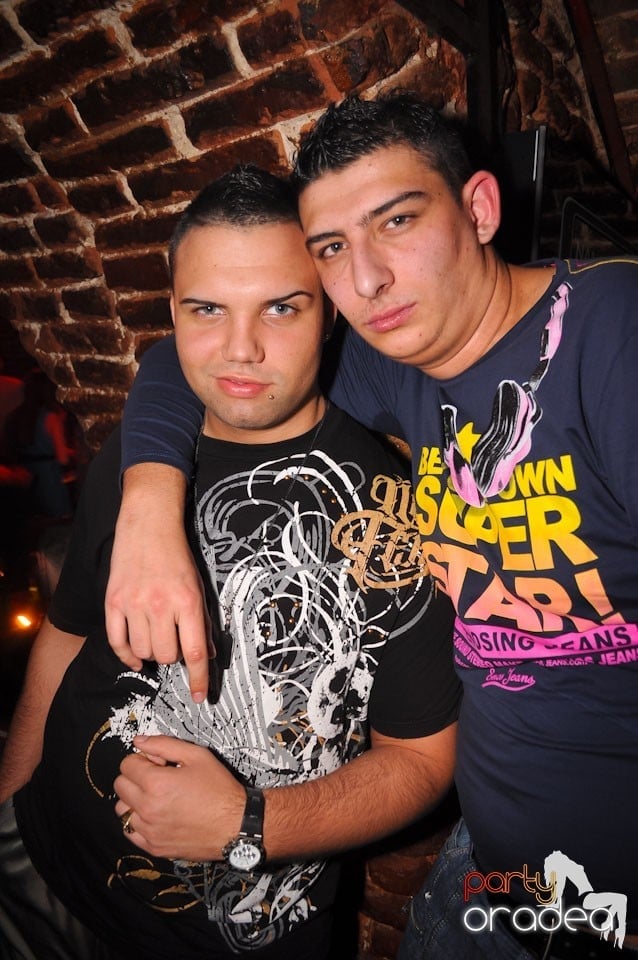 Escape Club seară de seară,