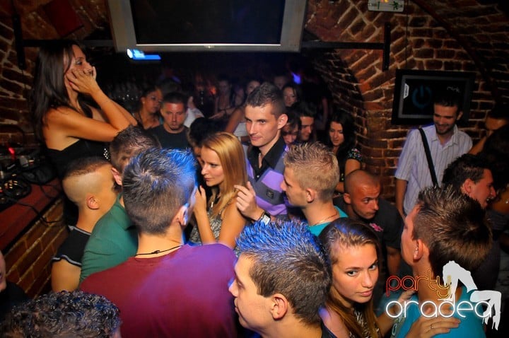 Escape Club zi de zi, 