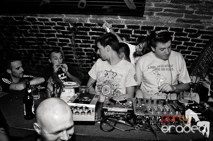 Escape Club zi de zi, 