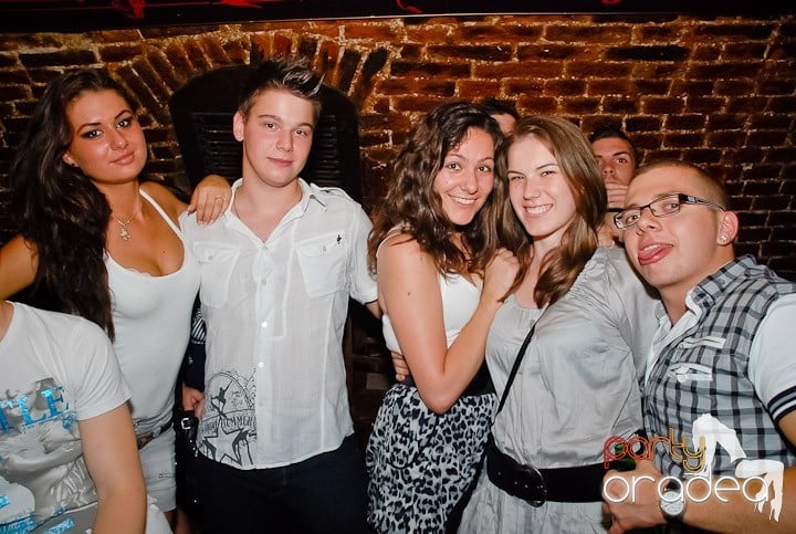 Escape dă startul la distracţie, 