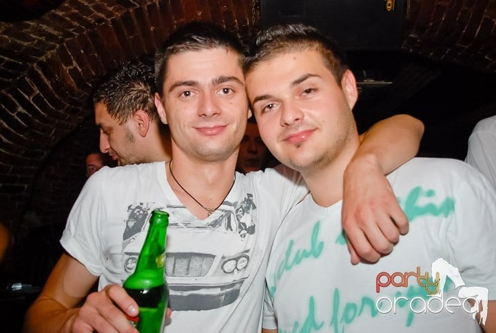 Escape dă startul la distracţie, 