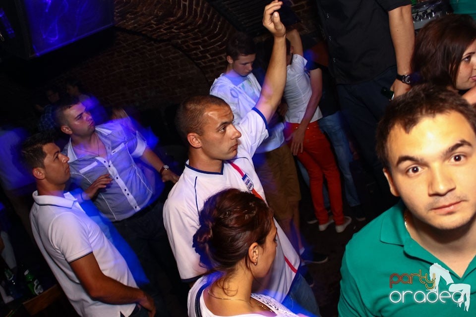 Escape Friday Party, 