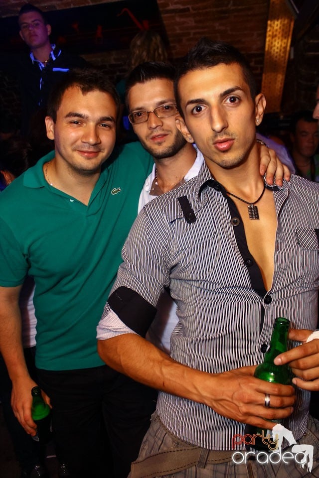 Escape Friday Party, 