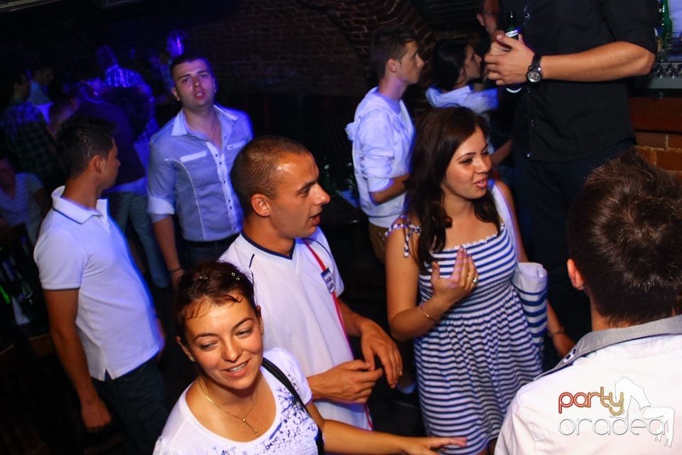 Escape Friday Party, 