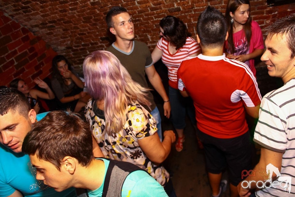 Escape Friday Party, 