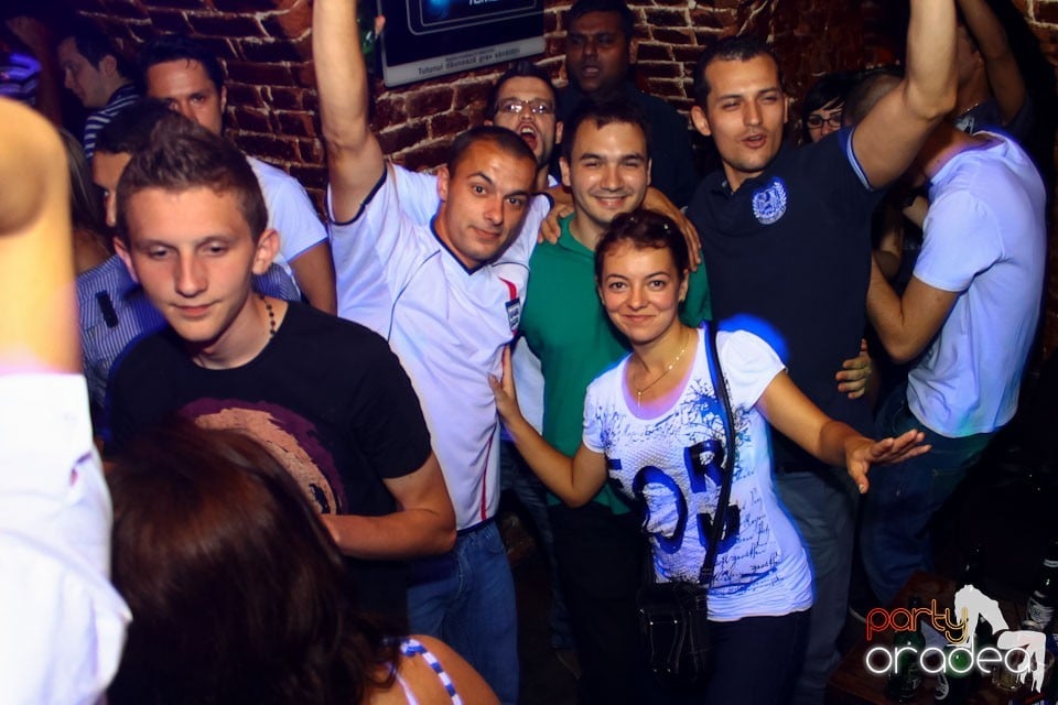 Escape Friday Party, 