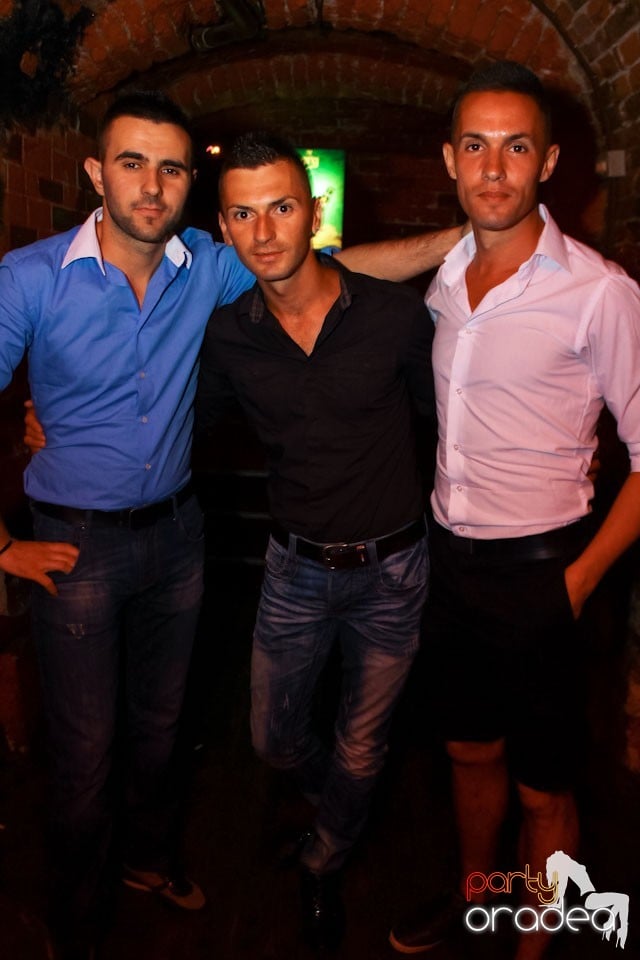 Escape Friday Party, 