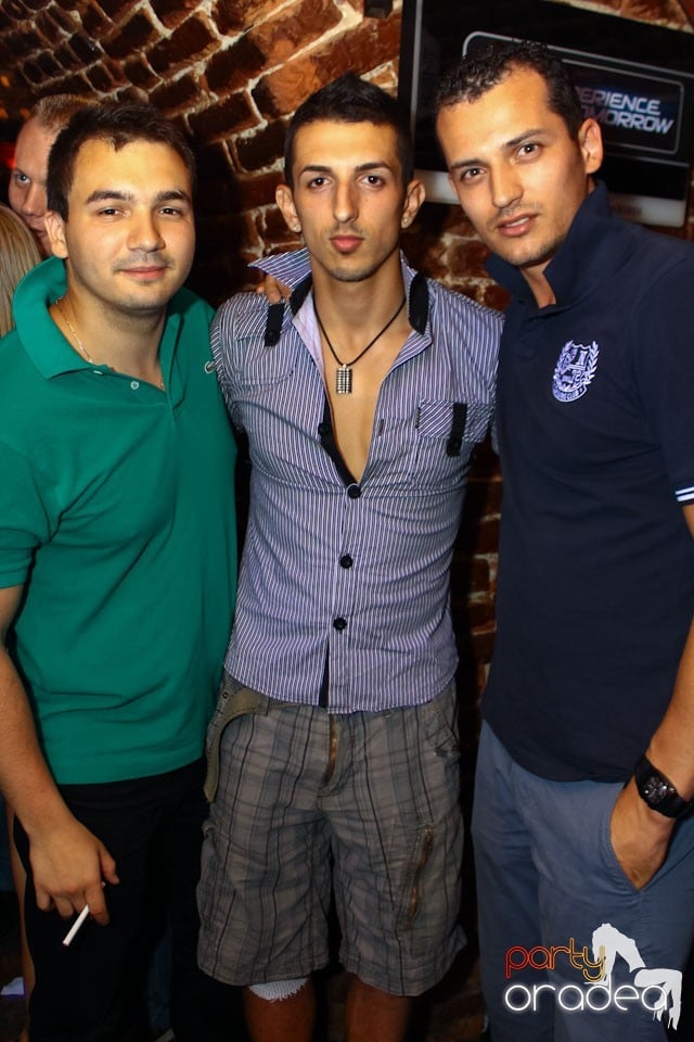 Escape Friday Party, 