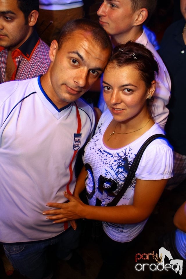 Escape Friday Party, 