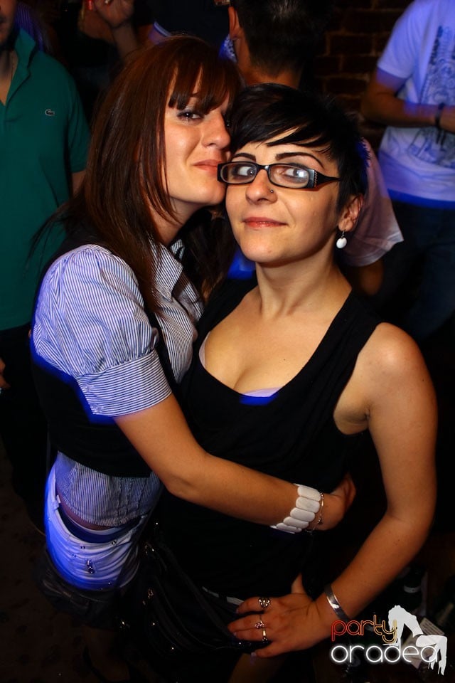 Escape Friday Party, 