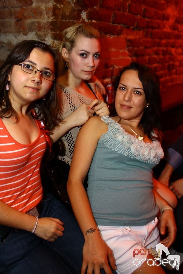 Escape Friday Party, 