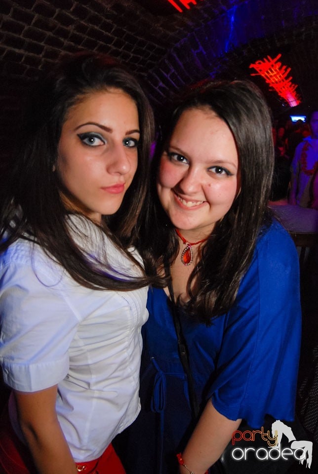 Escape Friday Party, 