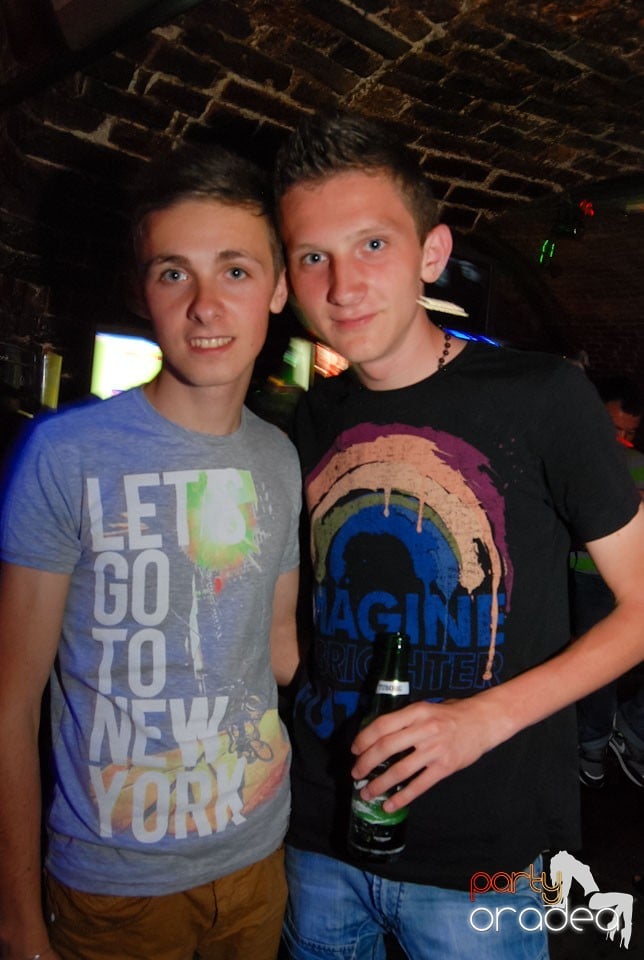 Escape Friday Party, 