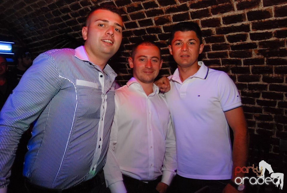 Escape Friday Party, 