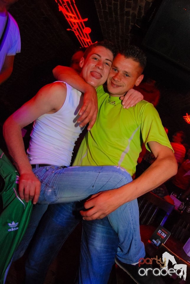 Escape Friday Party, 