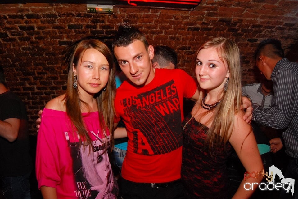 Escape Friday Party, 