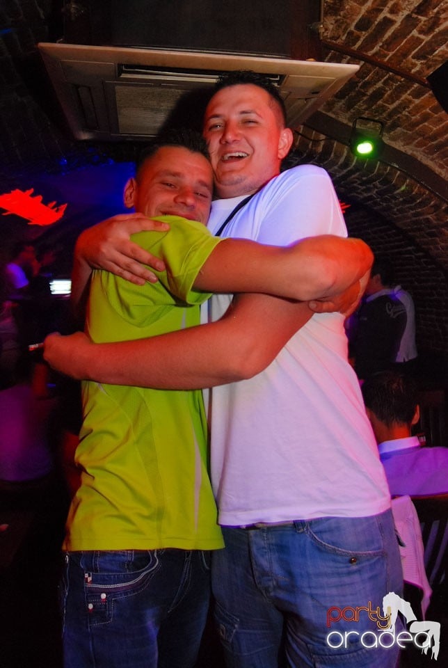 Escape Friday Party, 