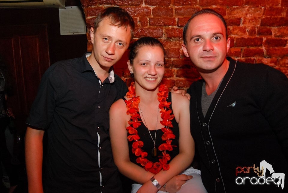 Escape Friday Party, 