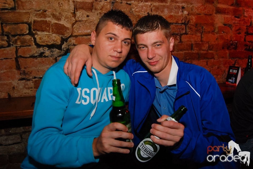 Escape Friday Party, 