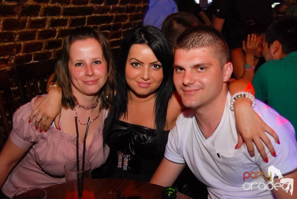 Escape Friday Party, 