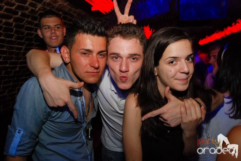 Escape Friday Party, 