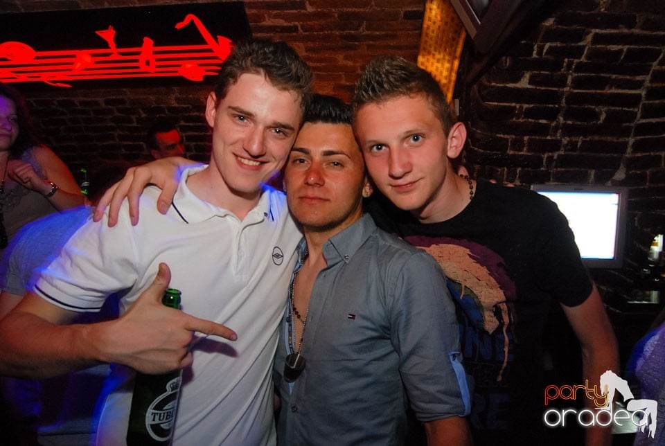 Escape Friday Party, 