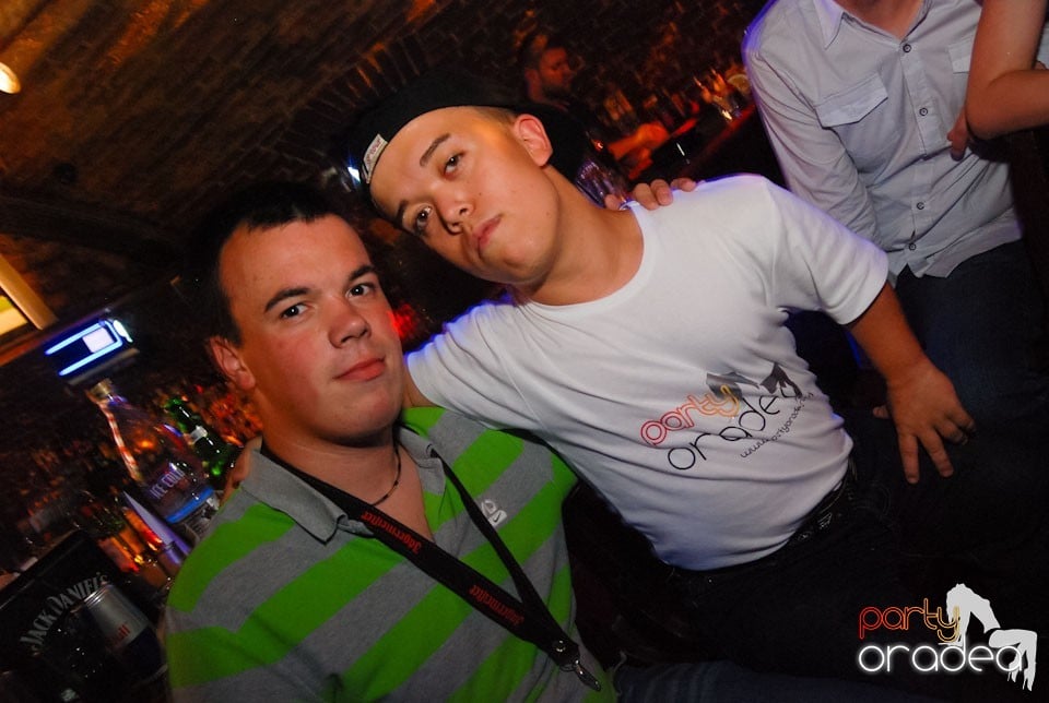 Escape Friday Party, 