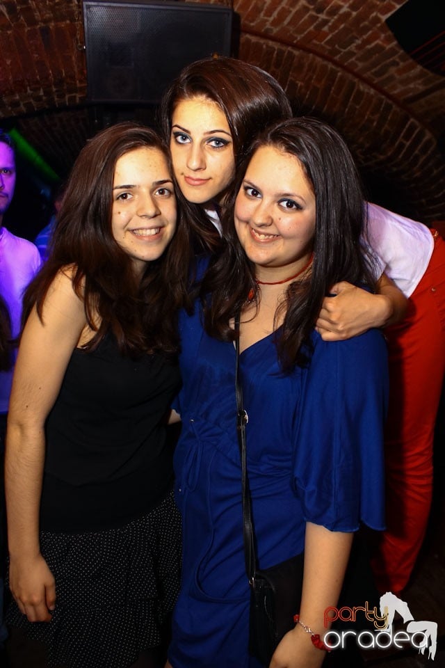 Escape Friday Party, 