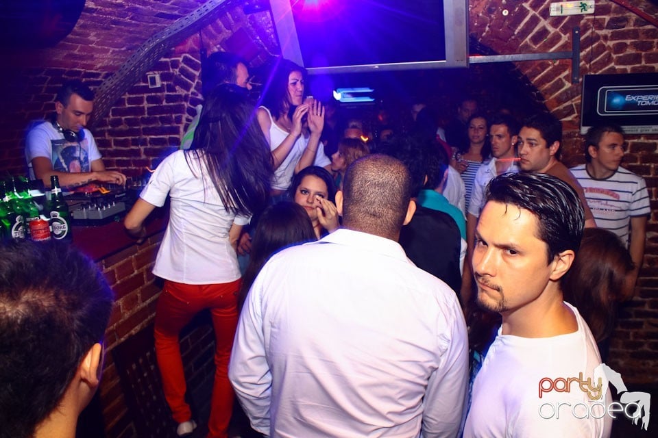 Escape Friday Party, 