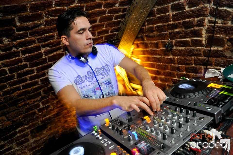 Escape Party cu DJ Prody, 