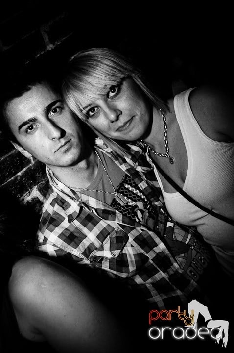 Escape Party sâmbătă seara, 