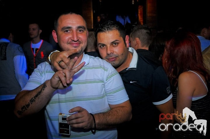 Escape Party sâmbătă seara, 