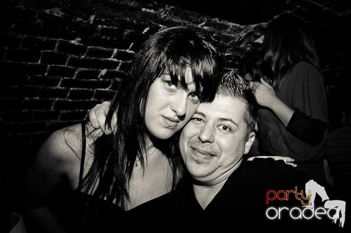 Escape Party sâmbătă seara, 