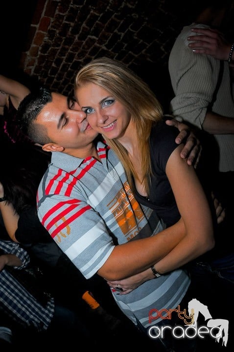 Escape Party sâmbătă seara, 