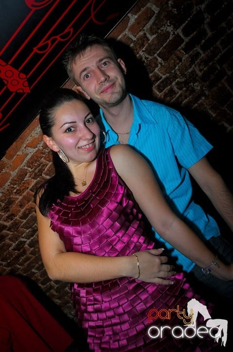 Escape Party sâmbătă seara, 