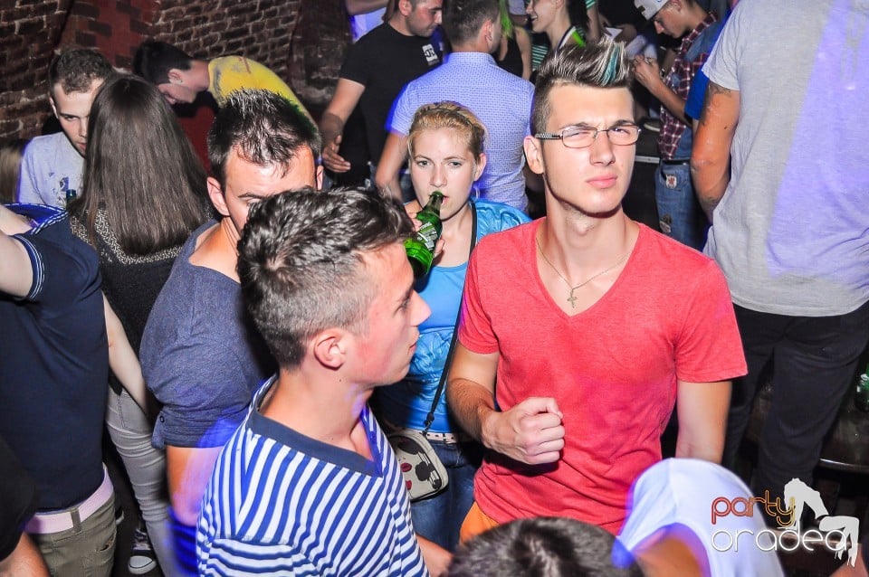 Escape - Revolution Party, 