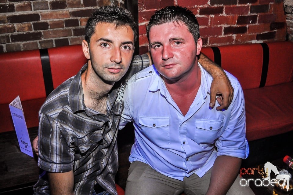 Escape - Revolution Party, 