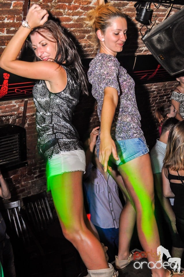 Escape - Revolution Party, 