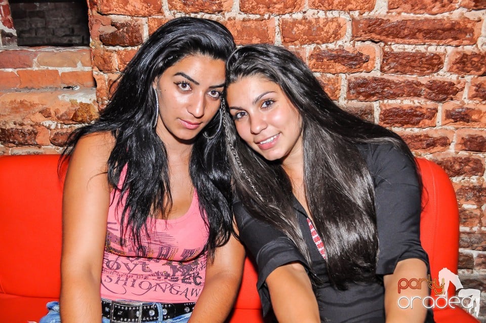 Escape - Revolution Party, 