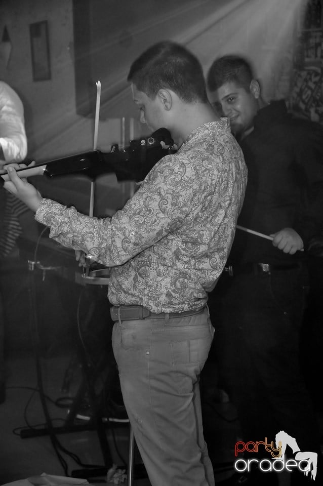 Eveniment special cu invitaţi speciali,