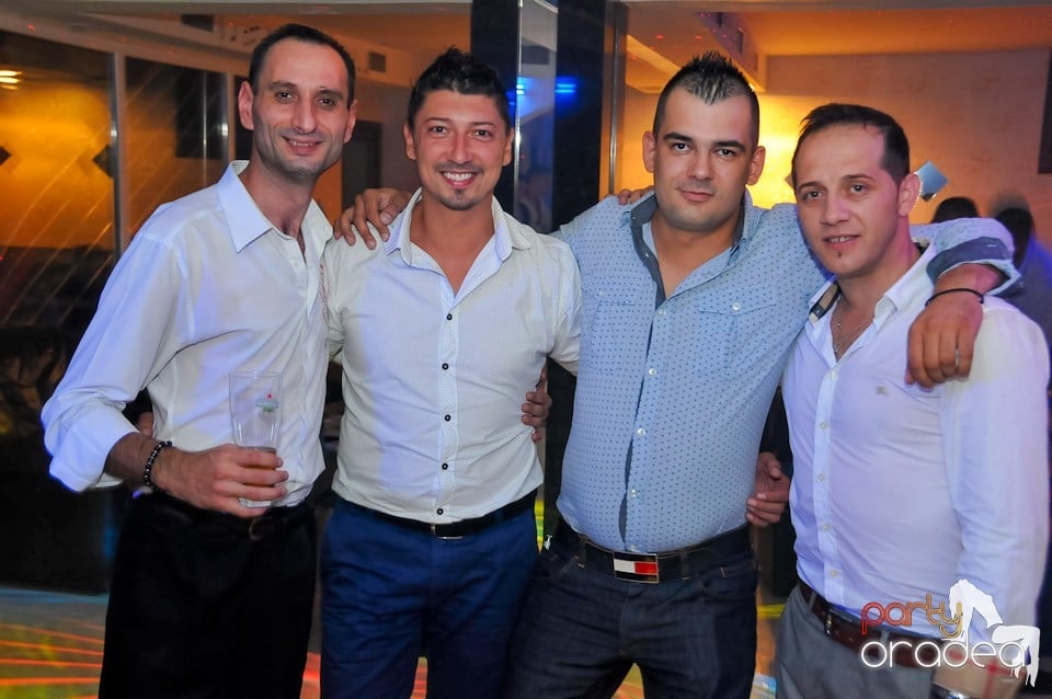 Eveniment special cu invitaţi speciali,