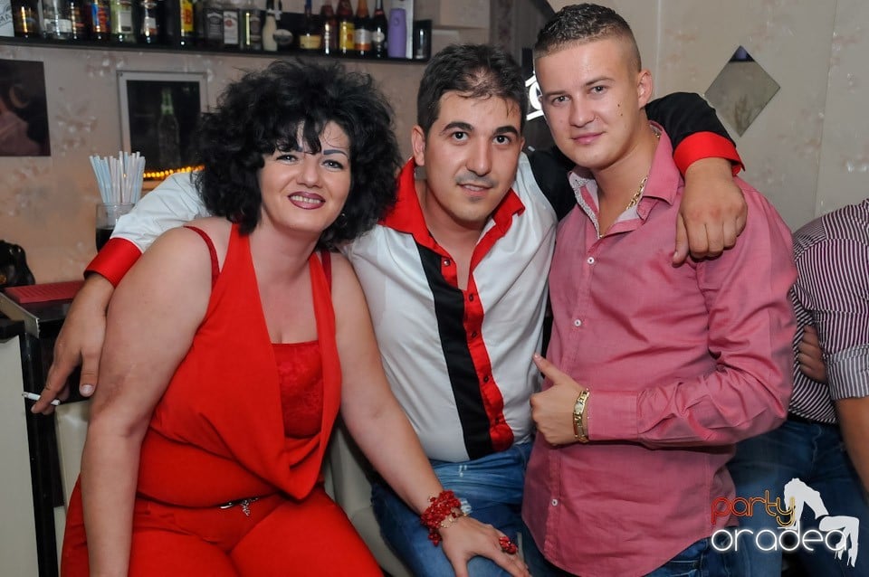 Eveniment special cu invitaţi speciali,
