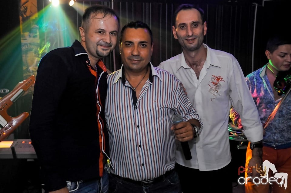 Eveniment special cu invitaţi speciali,